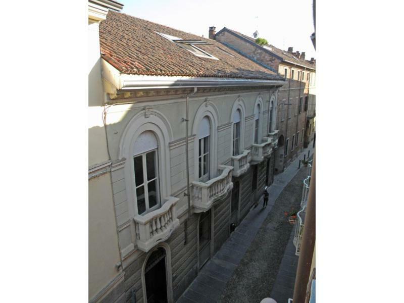 Appartamento In Centro Storico アスティ エクステリア 写真